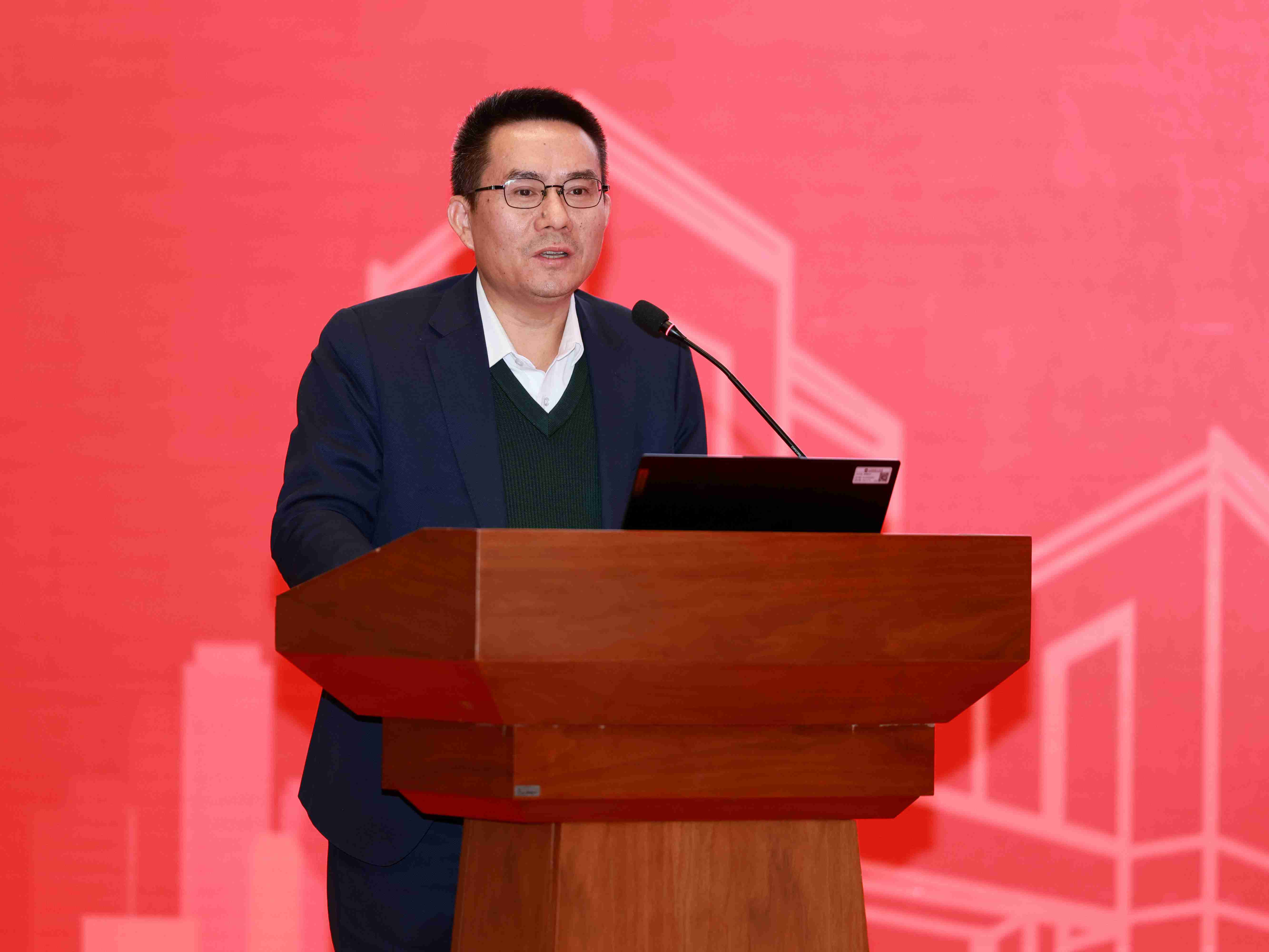 20251127-走进上交所周沅帆演讲_副本.jpg 20251127-走进上交所周沅帆演讲_副本.jpg